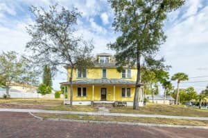 553 Division St, TARPON SPRINGS