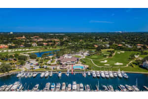 6300 PASADENA POINT BOULEVARD, GULFPORT, FL 33707 Sold 06/17/24