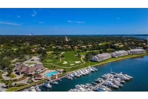 6300 PASADENA POINT BOULEVARD, GULFPORT, FL 33707 Sold 06/17/24