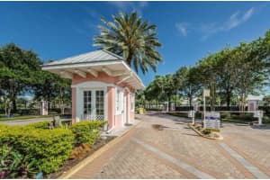5130 COQUINA KEY DRIVE, ST PETERSBURG, FL 33705 Sold 03/20/24