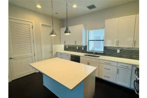 946 HIGHLAND AVENUE, DUNEDIN, FL 34698 Sold 01/29/24