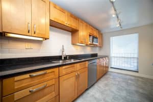 2900 COVE CAY DRIVE, CLEARWATER, FL 33760 Sold 05/03/24