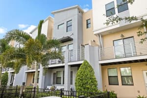 1211 25TH LANE, ST PETERSBURG, FL 33713 Sold 04/19/24