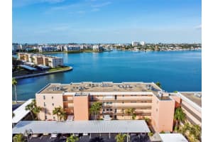 7665 SUN ISLAND DRIVE, SOUTH PASADENA, FL 33707 Sold 05/03/24
