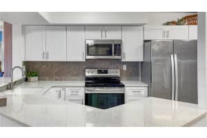 5279 ISLA KEY BOULEVARD, ST PETERSBURG, FL 33715 Sold 02/15/24