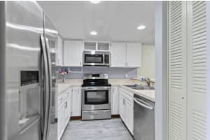 10132 LAKE OAK CIRCLE, TAMPA, FL 33624 Sold 03/01/24