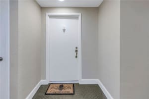 5940 PELICAN BAY PLAZA, GULFPORT, FL 33707 Sold 04/26/24
