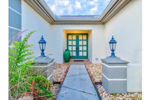18802 TOURNAMENT TRAIL, TAMPA, FL 33647 Sold 03/29/24