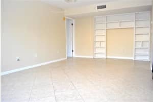 850 VILLAGE LAKE TERRACE, ST PETERSBURG, FL 33716 Sold 06/19/24