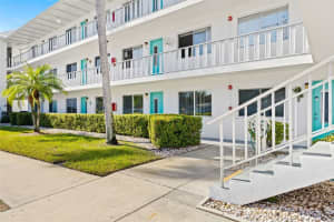 8454 111TH STREET, SEMINOLE, FL 33772 Sold 10/14/24