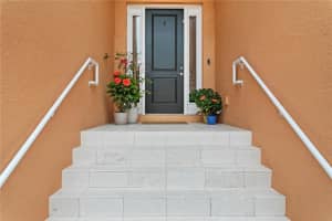 21 FRANKLIN COURT, ST PETERSBURG, FL 33711 Sold 04/24/24
