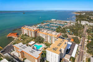 632 EDGEWATER DRIVE, DUNEDIN, FL 34698 Sold 09/16/24