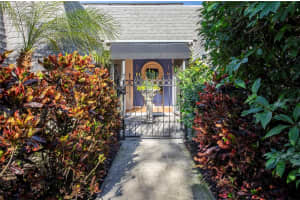 2627 DESOTO WAY, ST PETERSBURG, FL 33712 Sold 05/03/24