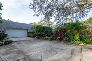 2627 DESOTO WAY, ST PETERSBURG, FL 33712 Sold 05/03/24