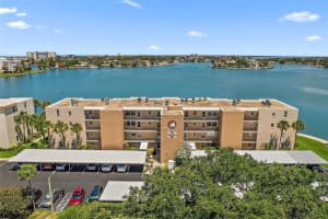 7910 SUN ISLAND DRIVE, SOUTH PASADENA, FL 33707 Sold 04/01/24