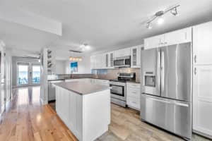 5018 COQUINA KEY DRIVE, ST PETERSBURG, FL 33705 Sold 03/08/24