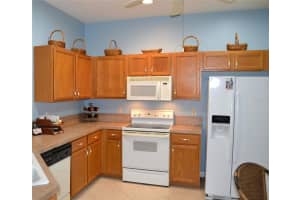 11189 KAPOK GRAND CIRCLE, MADEIRA BEACH, FL 33708 Sold 04/01/24