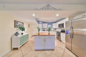 7930 SUN ISLAND DRIVE, SOUTH PASADENA, FL 33707 Sold 04/25/24