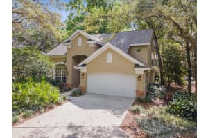 2220 GREEN OAKS LANE, TAMPA, FL 33612 Sold 04/16/24