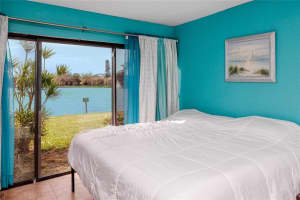 720 VILLAGE DRIVE, ST PETERSBURG, FL 33716 Sold 04/05/24