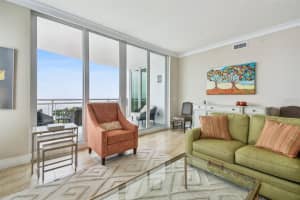 1325 SNELL ISLE BOULEVARD, ST PETERSBURG, FL 33704 Sold 03/01/24