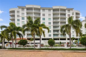 1325 SNELL ISLE BOULEVARD, ST PETERSBURG, FL 33704 Sold 03/01/24