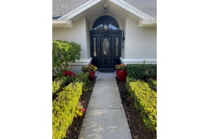 2604 ROYAL LIVERPOOL DRIVE, TARPON SPRINGS, FL 34688 Sold 03/21/24