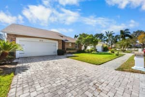 972 GASPARILLA DRIVE, ST PETERSBURG, FL 33702 Sold 04/11/24