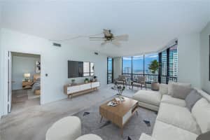 1 BEACH DRIVE, ST PETERSBURG, FL 33701 Sold 11/20/24