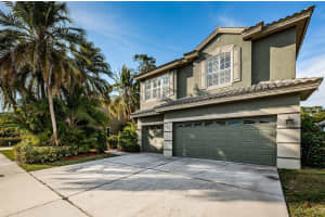 2278 HIGHLAND WOODS DRIVE, DUNEDIN, FL 34698 Sold 10/23/24