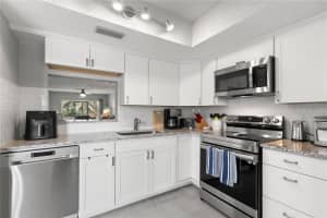 860 VIRGINIA STREET, DUNEDIN, FL 34698 Sold 07/17/24