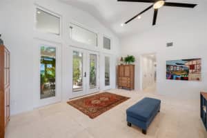 591 22ND AVENUE, ST PETERSBURG, FL 33705 Sold 03/25/24