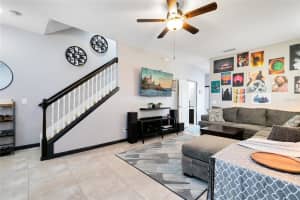 5277 NORTHLAWN WAY, ORLANDO, FL 32811 Sold 04/05/24