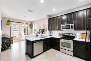 5277 NORTHLAWN WAY, ORLANDO, FL 32811 Sold 04/05/24