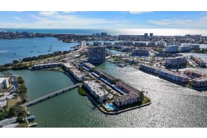 7560 BAY ISLAND DRIVE, SOUTH PASADENA, FL 33707 - MLS#MFRU8232088