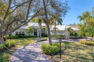 8207 REGENTS COURT, UNIVERSITY PARK, FL 34201 Sold 05/06/24