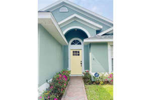 157 STONEGATE PASS, DAVENPORT, FL 33897 Sold 04/30/24
