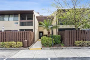 770 VILLAGE LAKE TERRACE, ST PETERSBURG, FL 33716 Sold 04/22/24