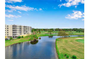 1200 COUNTRY CLUB DRIVE, LARGO, FL 33771 - MLS#MFRU8233354