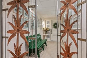 1 BEACH DRIVE, ST PETERSBURG, FL 33701 Sold 09/05/24
