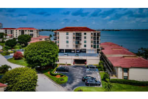 6145 SUN BOULEVARD, ST PETERSBURG, FL 33715 - MLS#MFRU8233680