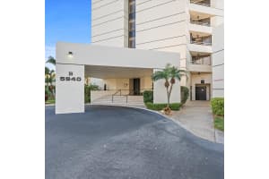 5940 PELICAN BAY PLAZA, GULFPORT, FL 33707 Sold 12/02/24