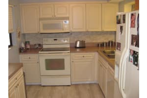 7871 SAILBOAT KEY BOULEVARD, SOUTH PASADENA, FL 33707 Sold 09/11/24