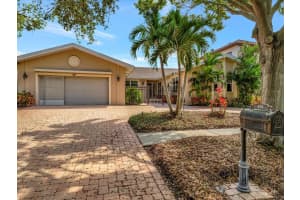 679 HARBOR ISLAND, CLEARWATER, FL 33767 Sold 10/18/24