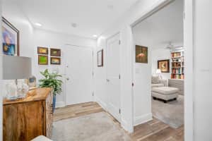 1 BEACH DRIVE, ST PETERSBURG, FL 33701 Sold 05/03/24