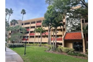 3062 EASTLAND BOULEVARD, CLEARWATER, FL 33761 Sold 10/14/24