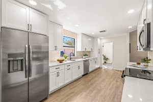 3863 OAKLEAF CIRCLE, TARPON SPRINGS, FL 34688 Sold 12/16/24