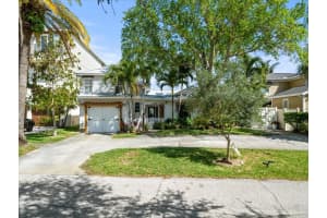 845 BAY ESPLANADE, CLEARWATER, FL 33767 Sold 11/26/24