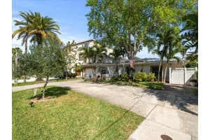845 BAY ESPLANADE, CLEARWATER, FL 33767 Sold 11/26/24