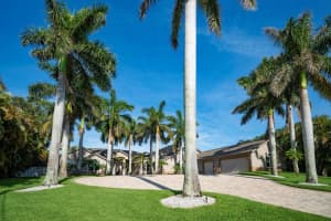 201 BLUFF VIEW DRIVE, BELLEAIR BLUFFS, FL 33770 Sold 07/24/25
